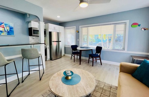 Parrot Cove Apartment | Modern 1 bedroom villa just five minutes to the beach!