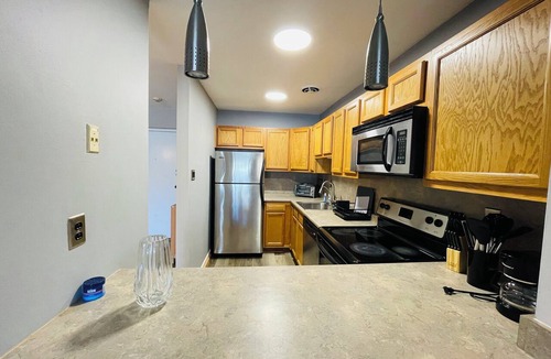 Elkins Park Apartment | Modern 1BR Near Moss Rehab | Monthly Deal