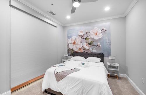 Olde Kensington Apartment | Modern 1BR with Rooftop Pool & Gym