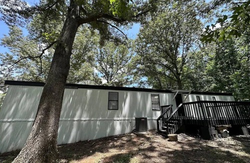 Gainesville Apartment | Modern 2 bed Home 10 mins from Dtown Gainesville