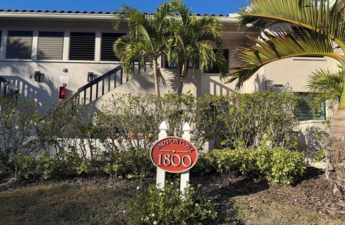 Tarpon Springs Condo | Modern 2 Bedroom Condo in Prime Gulf-Front Community with Pool, Wifi, AC & More