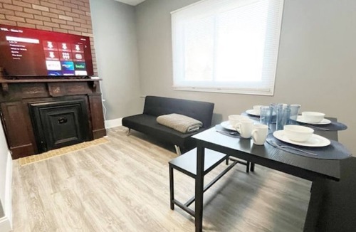 Guttenberg Apartment | Modern 2 BR 3 beds close to NYC