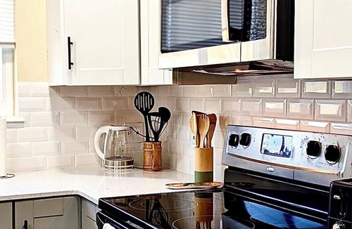 Little River Condo | Modern 2BR 2BA Pool view sleeps 6 near Cherry Grove Beach