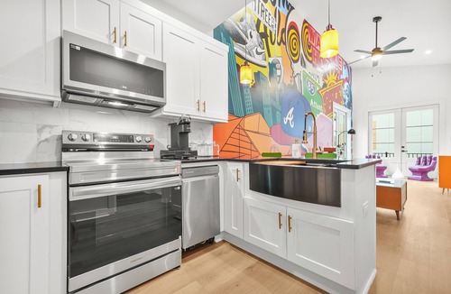 Union City House | Modern 2BR Micro Home Near ATL Airport – Cozy, Stylish, and Free WiFi