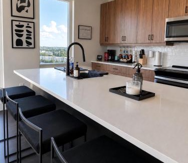 Home Park Apartment | Modern 2BR Near Downtown Atlanta & Georgia Tech