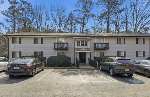 Stone Mountain Apartment | Modern 2BR Retreat Near Stone Mountain