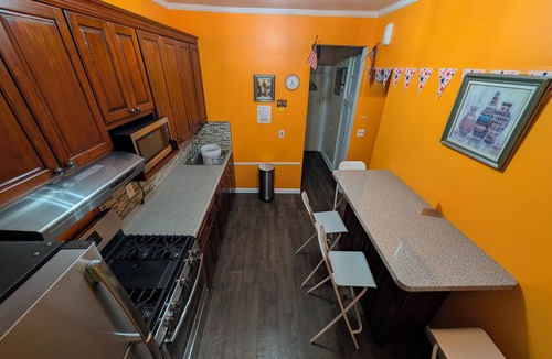 Guttenberg House | Modern 2BR Retreat Near NYC, Clean, Cozy, Private & Fully Equipped