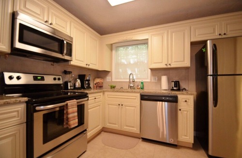 Conyers House | Modern 2BR Townhome,Sleeps 6,Near ATL