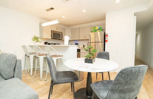 Truxton Circle Apartment | Modern 2BR Victorian Retreat in Washington DC