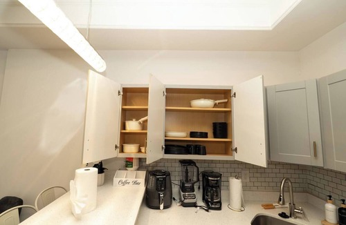 Truxton Circle Apartment | Modern 2BR Victorian Retreat in Washington DC