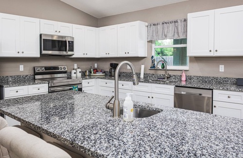 Lakeland House | Modern 3-Bedroom Family Retreat w/Pool in South Lakeland