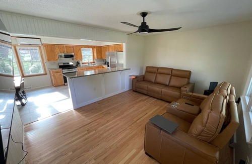 Brevard House | Modern 3BR Brevard NC Near Pisgah & Downtown King Bed