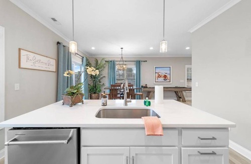 Waxhaw House | Modern 3BR Steps to Downtown Waxhaw