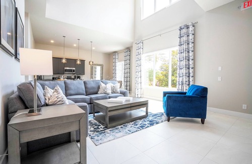 Reunion Apartment | Modern 5BR Retreat Minutes from Disney – Pool & Billiards Fun!