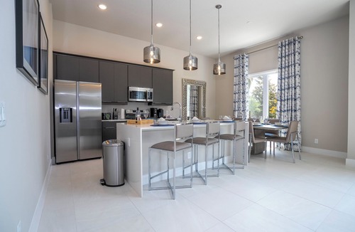 Reunion Apartment | Modern 5BR Retreat Minutes from Disney – Pool & Billiards Fun!