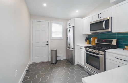 Norris Square House | Modern + Airy Fishtown Townhouse w/Arcade