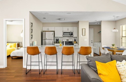 Leslie Estates House | Modern and Stylish 4BR Home w/All the Latest Tech