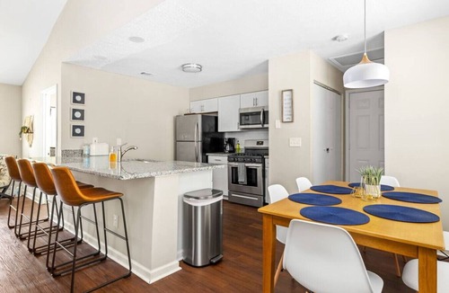 Leslie Estates House | Modern and Stylish 4BR Home w/All the Latest Tech