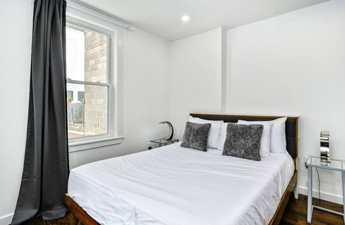 Center City West Apartment | Modern Apartment next to Rittenhouse