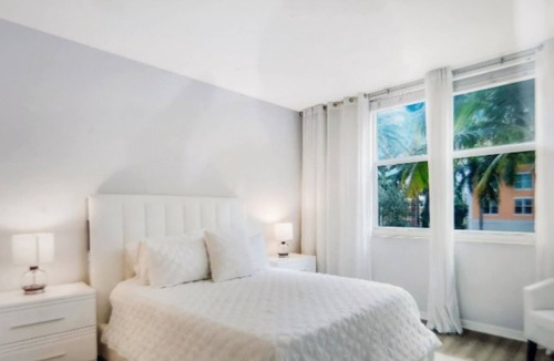 East Ocean Ave Condo | Modern Apartment With Stunning Water Views