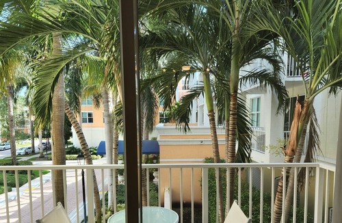 East Ocean Ave Condo | Modern Apartment With Stunning Water Views