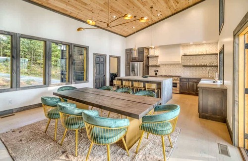 Epworth Cabin | Modern Blue Ridge Cabin Hot Tub & Ping Pong