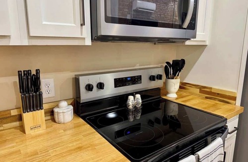 Cape Girardeau Apartment | Modern Boho Getaway 1BR Apartment By KeenStays