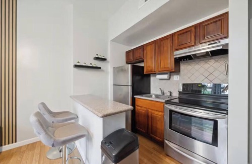 Rittenhouse Row Condo | Modern Bright 1-bedroom condo in Rittenhouse Square- Center City Philadelphia