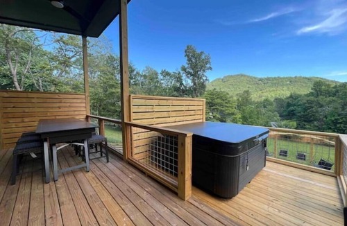 Clayton House | Modern Cabin for 8,w/Hot Tub+mtn view+1m from downtown Clayton, Outdoor Space
