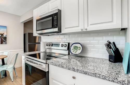 United Central House | Modern, Clean & Cozy