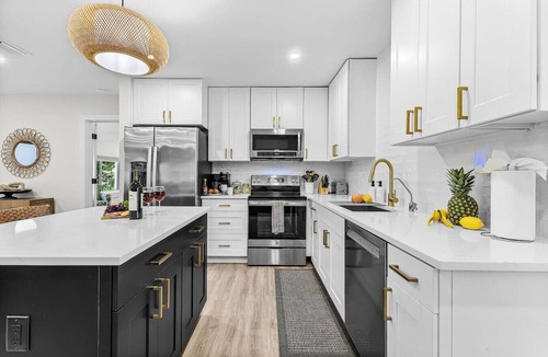 McGregor House | Modern Coastal Retreat Pool Home