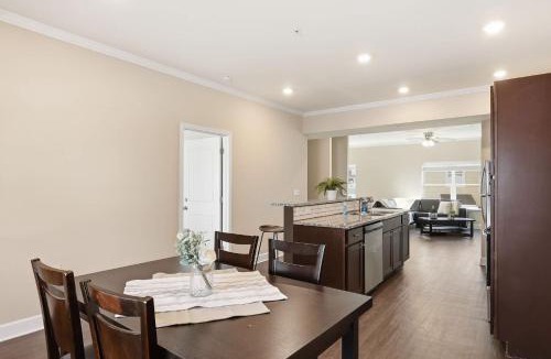 Central House | Modern Comfort and Resort Style Living Near CU