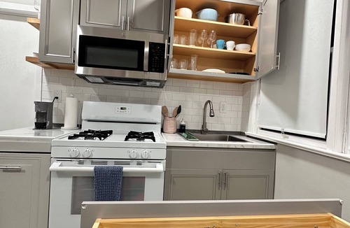 Constable Hook Apartment | Modern Comfy 2 Bedroom Apartment