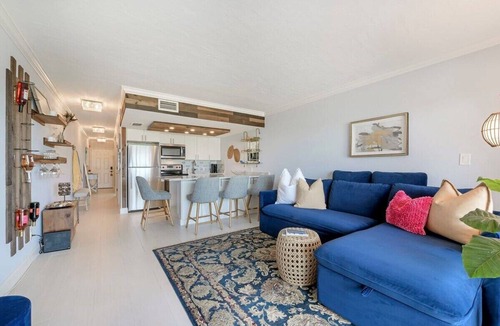 Vanderbilt Beach Condo | Modern Condo With Pool Steps From Vanderbilt Beach