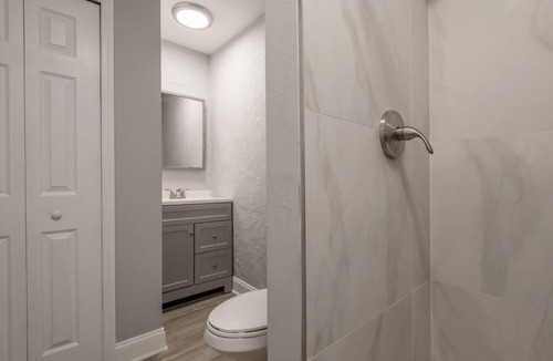 Clearwater House | Modern Cottage Central to Many Beaches!