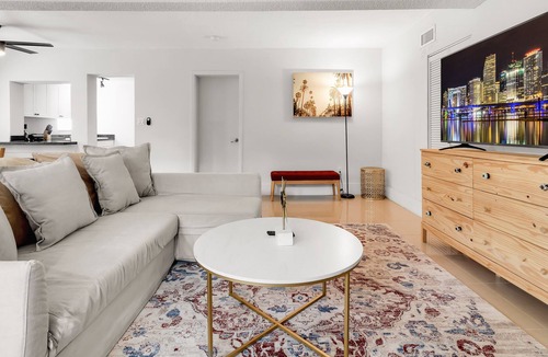 Northeast Coconut Grove Apartment | Modern & Cozy 2BD Apartment near Brickell w/ Pool
