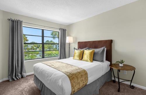 Ventura Apartment | Modern Cozy 2BR Condo Near Disney