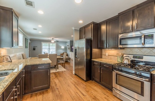 East Atlanta House | Modern Cozy Bungalow in East Atlanta Village