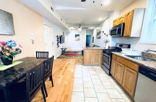 Passyunk Square Apartment | Modern Cozy Huge Balcony in Heart of Passyunk