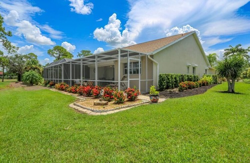 Lely Golf Estates House | Modern Cozy Lakeside retreat with stunning view
