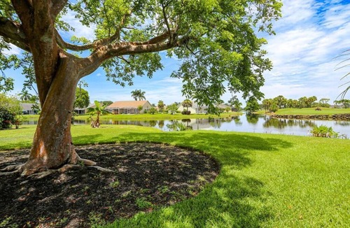 Lely Golf Estates House | Modern Cozy Lakeside retreat with stunning view