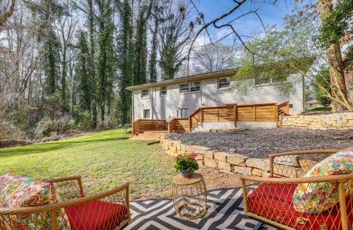Belvedere Park Apartment | Modern Decatur Getaway ~ 8 Mi to Downtown Atlanta!
