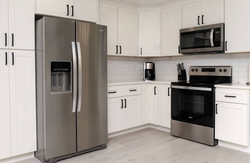 Williston Other | Modern Farm Retreat with endless springs nearby, Family Friendly!