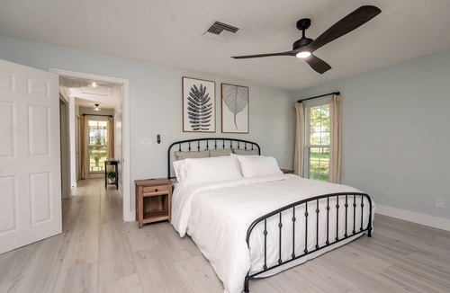 Williston Other | Modern Farm Retreat with endless springs nearby, Family Friendly!