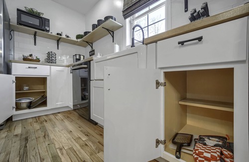Monroe Villa | MODERN FARMHOUSE HOME ON 5-ACRE DREAM PROPERTY
