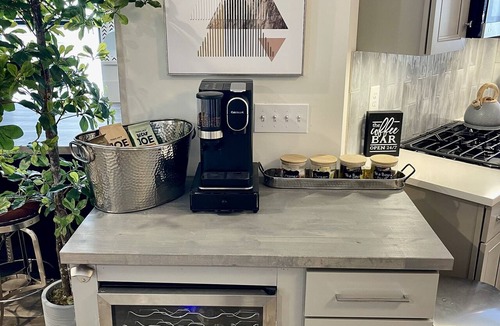 Trenton Apartment | Modern Fully Renovated Suite in Downtown Trenton