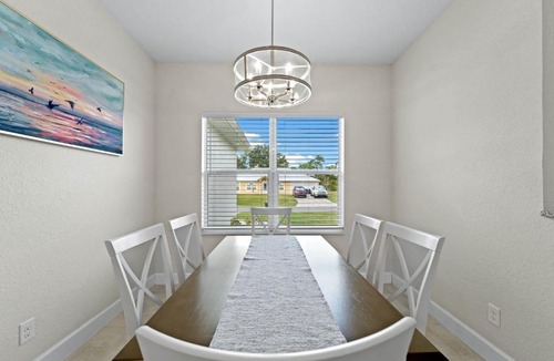 North Port House | Modern Heated Pool Home Close To Downtown Shopping