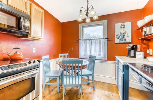 Beach Institute House | Modern Historic District duplex spacious and short walk to parks and restaurants
