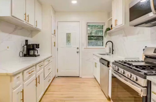 North Decatur House | Modern Home Near Emory Decatur. Lennox mall . Atlanta