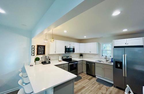 Paw Creek House | Modern Home Near Uptown CLT, Airport and More